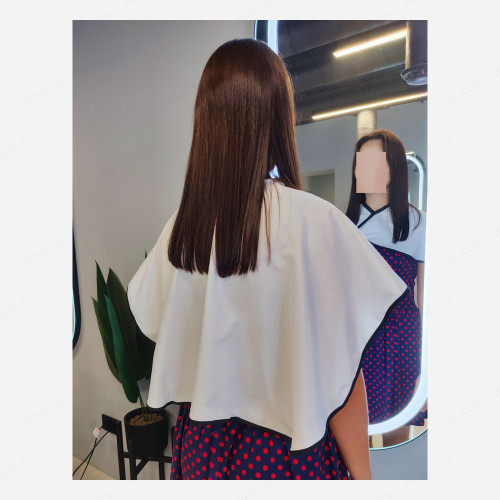 Пеньюар-шаль для клиента короткий Shawl, белый с черным кантом