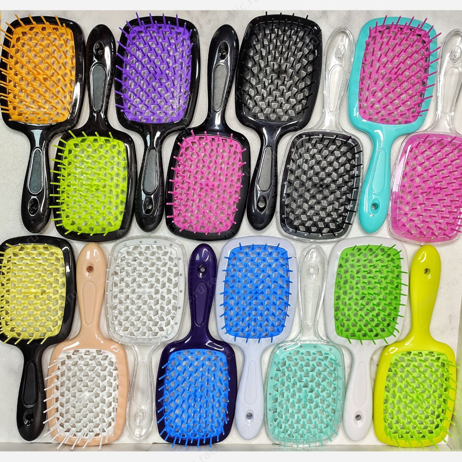 Массажная скелетная расческа для волос Розовая Черный корпус