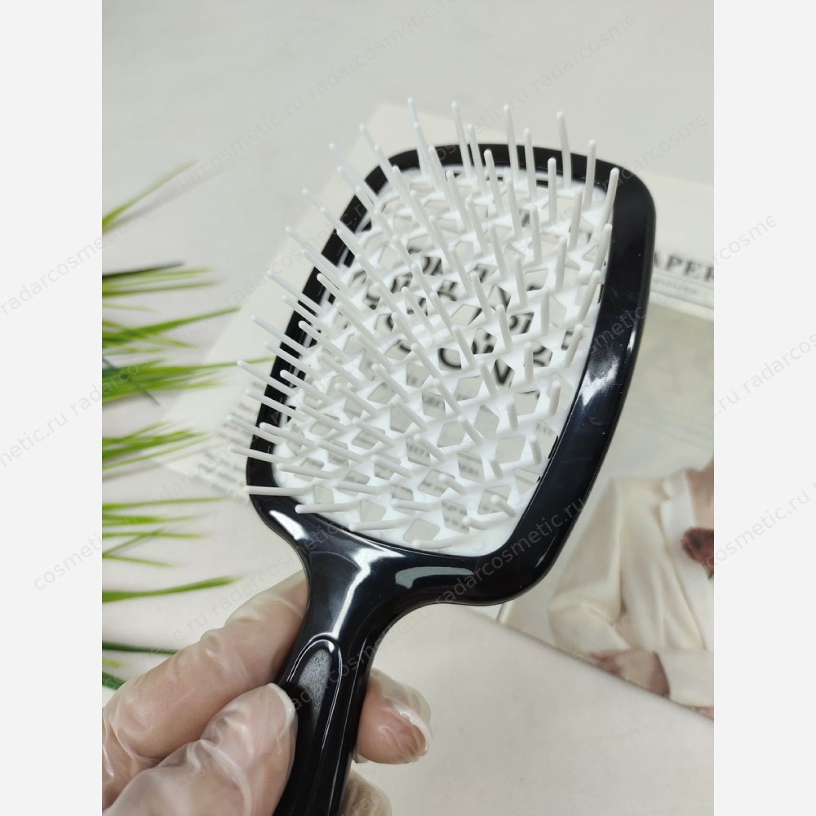 Массажная скелетная расческа для волос Белая Черный корпус
